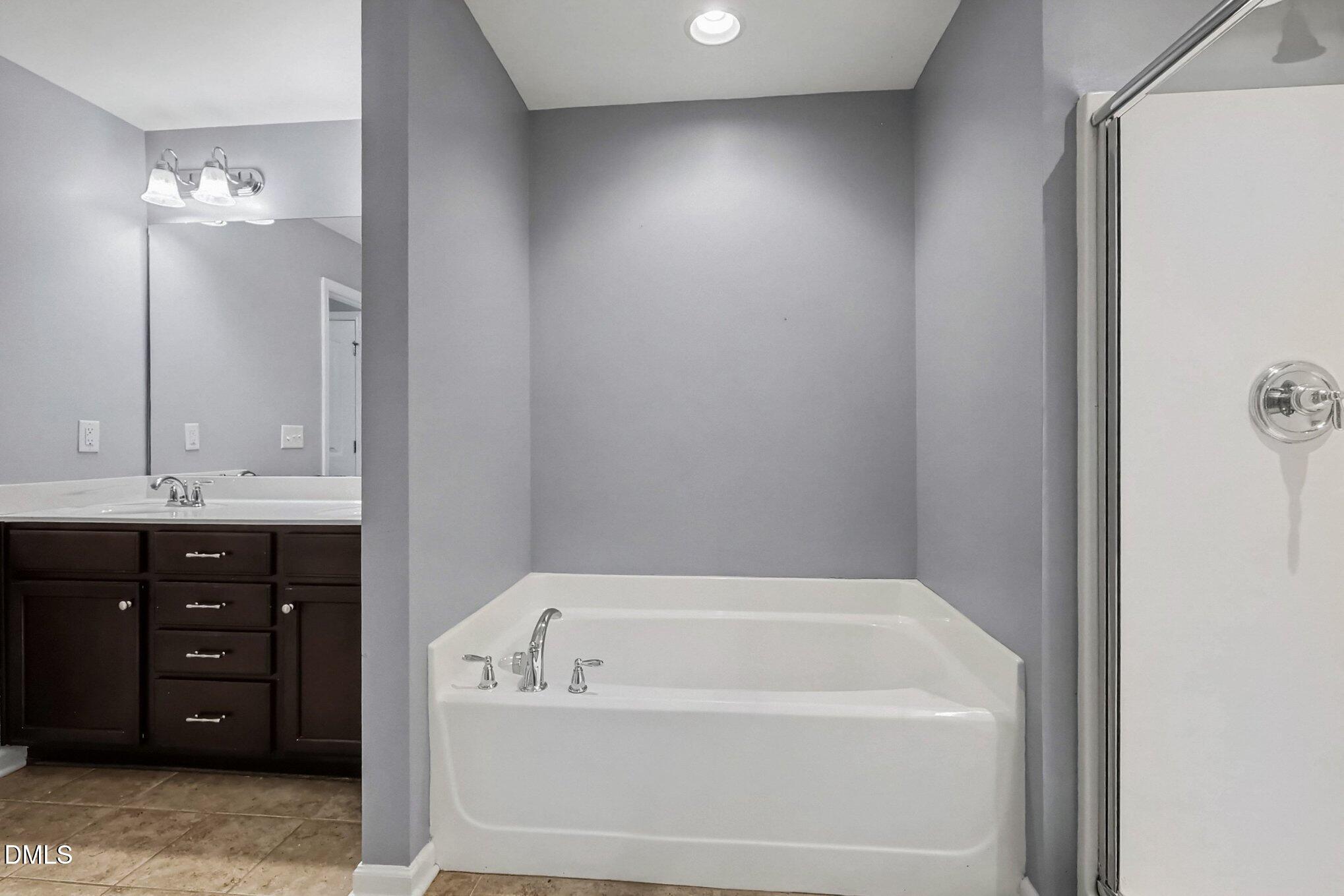 2422 Memory Ridge Drive Raleigh, NC 27606 - Photo 18 of 28 018_file_9266