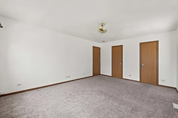 $184,900 | 1168 Greenwood Circle, Unit 1168, Woodstock, IL 60098