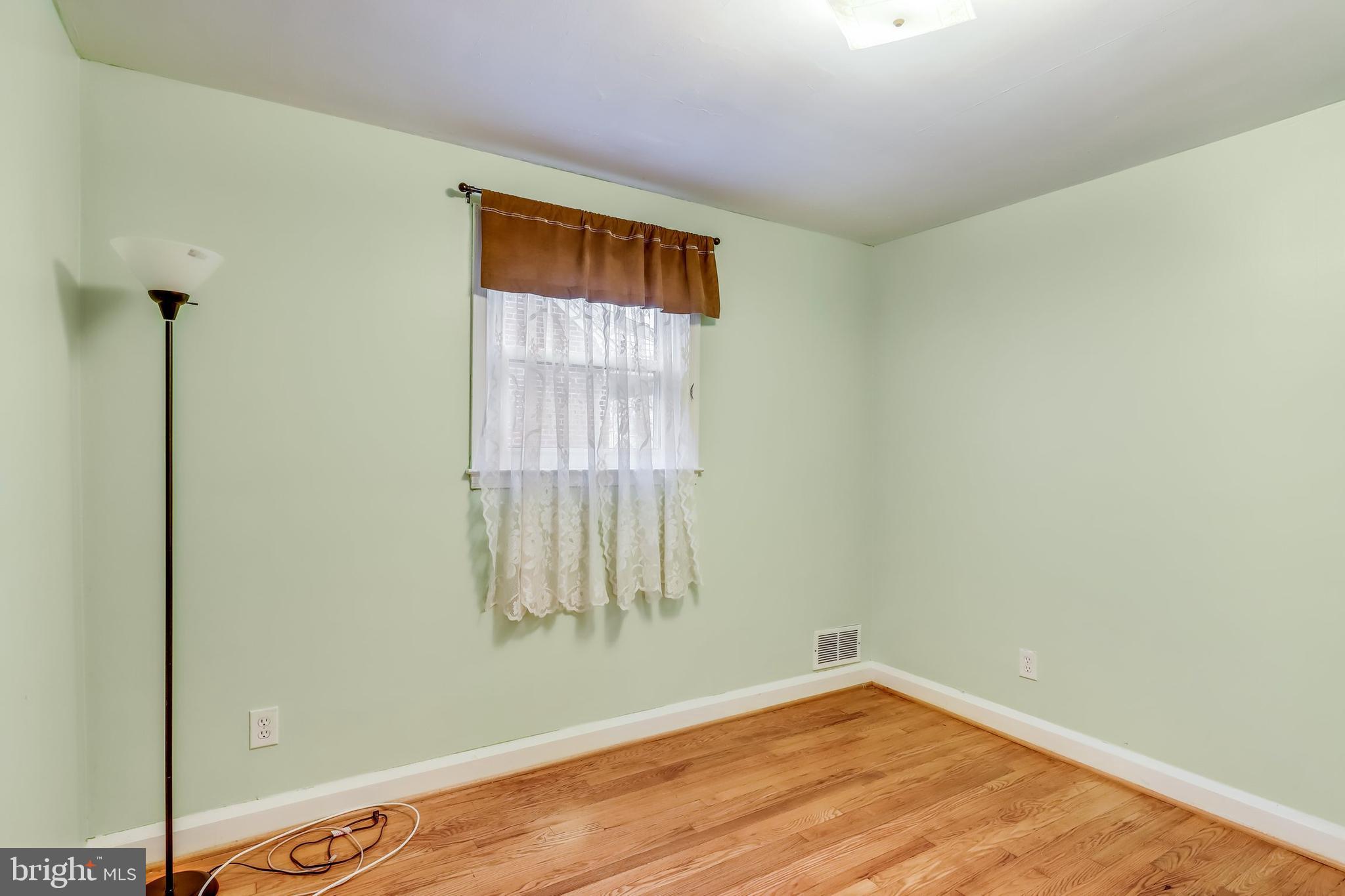 1909 Old Frederick Road Baltimore, MD 21228 - Photo 25 of 41 Gallery Image 25