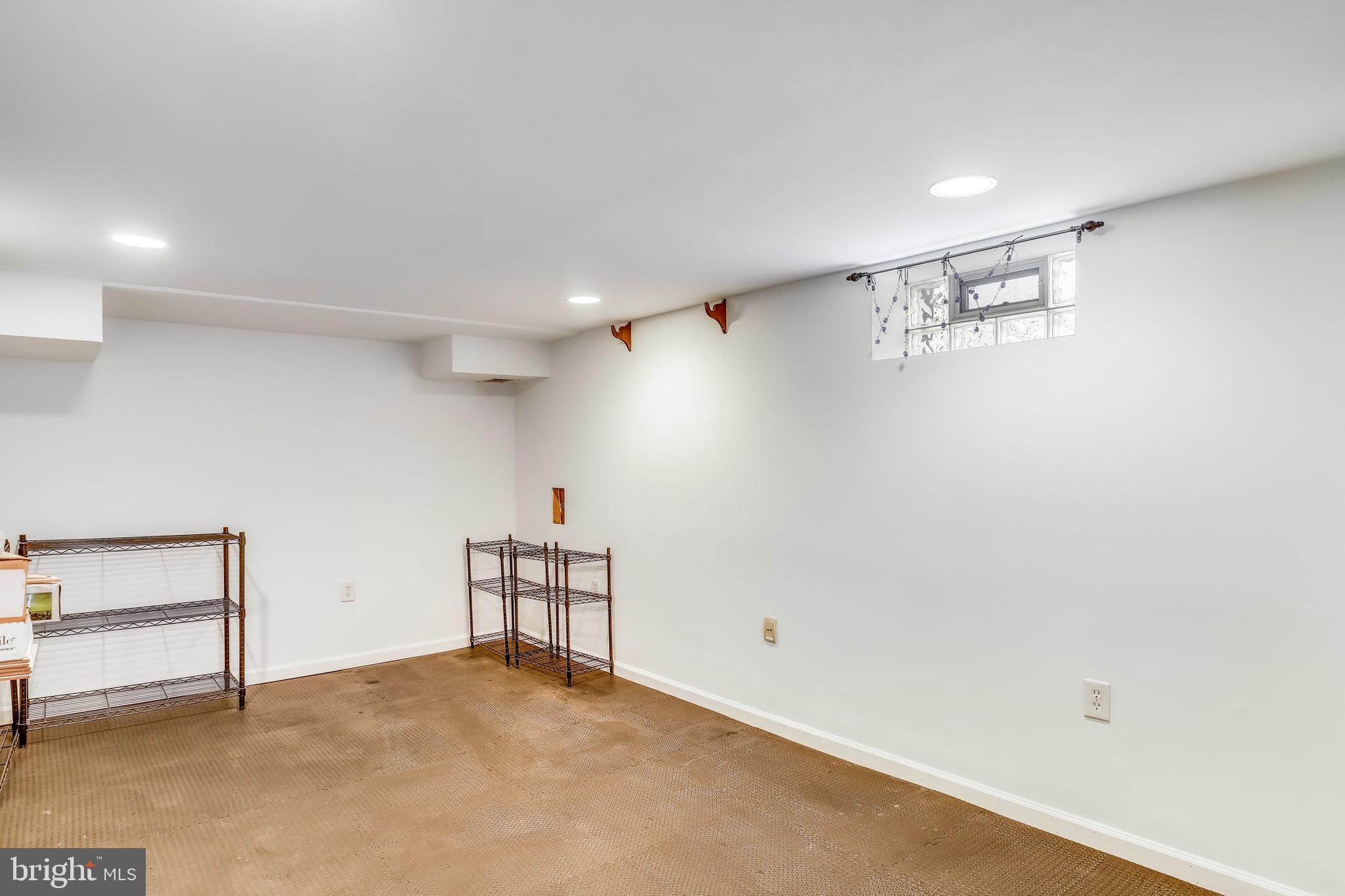 1909 Old Frederick Road Baltimore, MD 21228 - Photo 34 of 41 Gallery Image 34