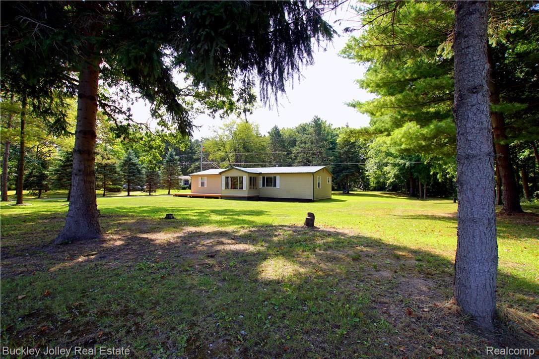 11350 Dunham Road Hartland, MI 48353 - Photo 19 of 20 Quiet Living