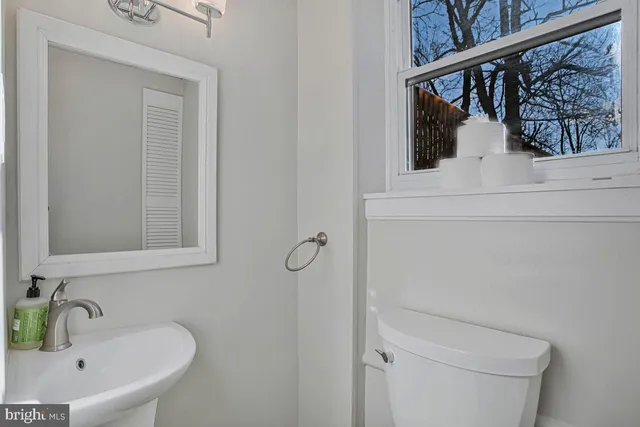 $650,000 | 735 Whitehall Beach Road, Annapolis, MD 21409