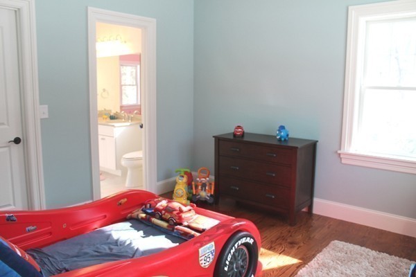 87 Wilson Road Bedford, MA 01730 - Photo 21 of 25 Gallery Image 21