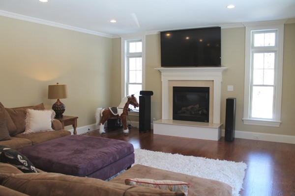 87 Wilson Road Bedford, MA 01730 - Photo 9 of 25 Gallery Image 9