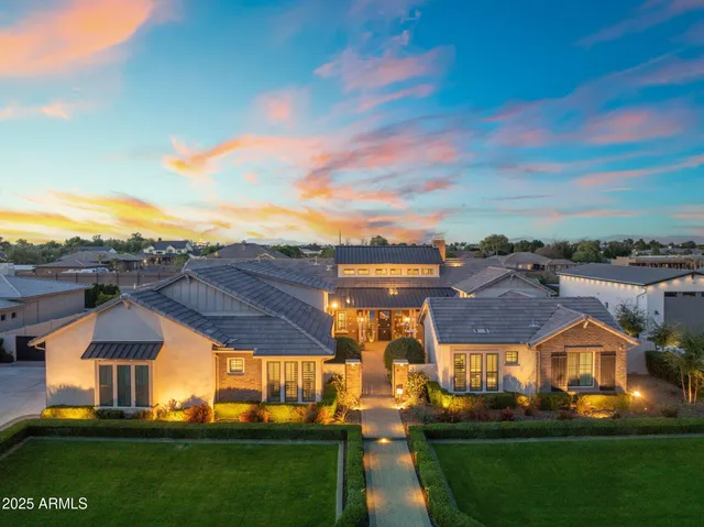 $3,999,999 | 2652 East Pelican Court, Gilbert, AZ 85297