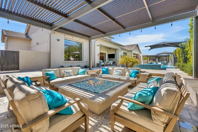 $3,999,999 | 2652 East Pelican Court, Gilbert, AZ 85297