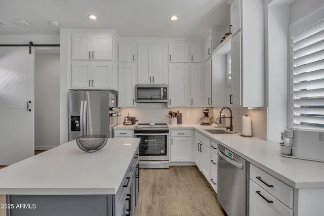 $3,999,999 | 2652 East Pelican Court, Gilbert, AZ 85297