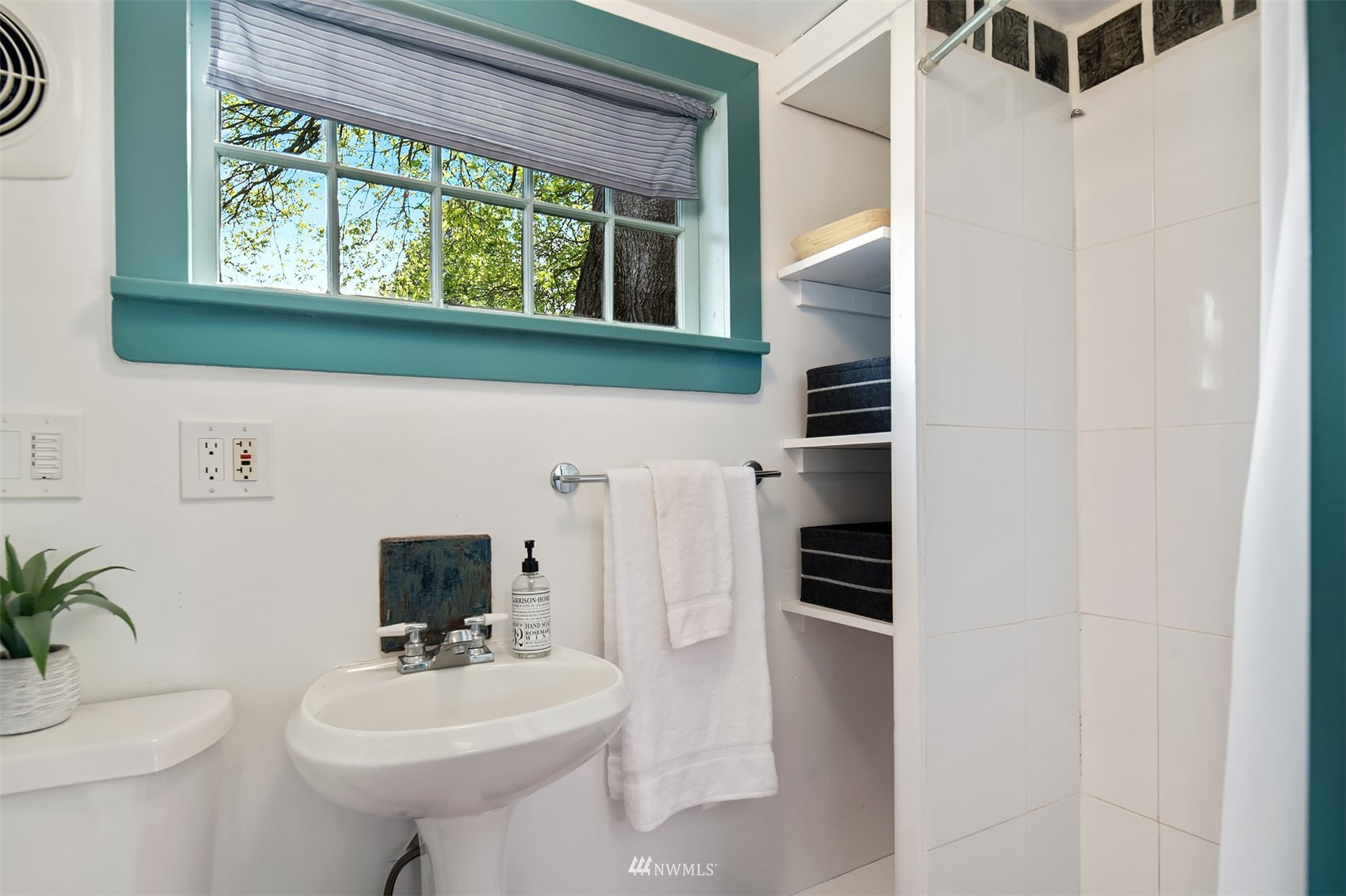 4623 Southwest Frontenac Street Seattle, WA 98136 - Photo 29 of 35 Gallery Image 29