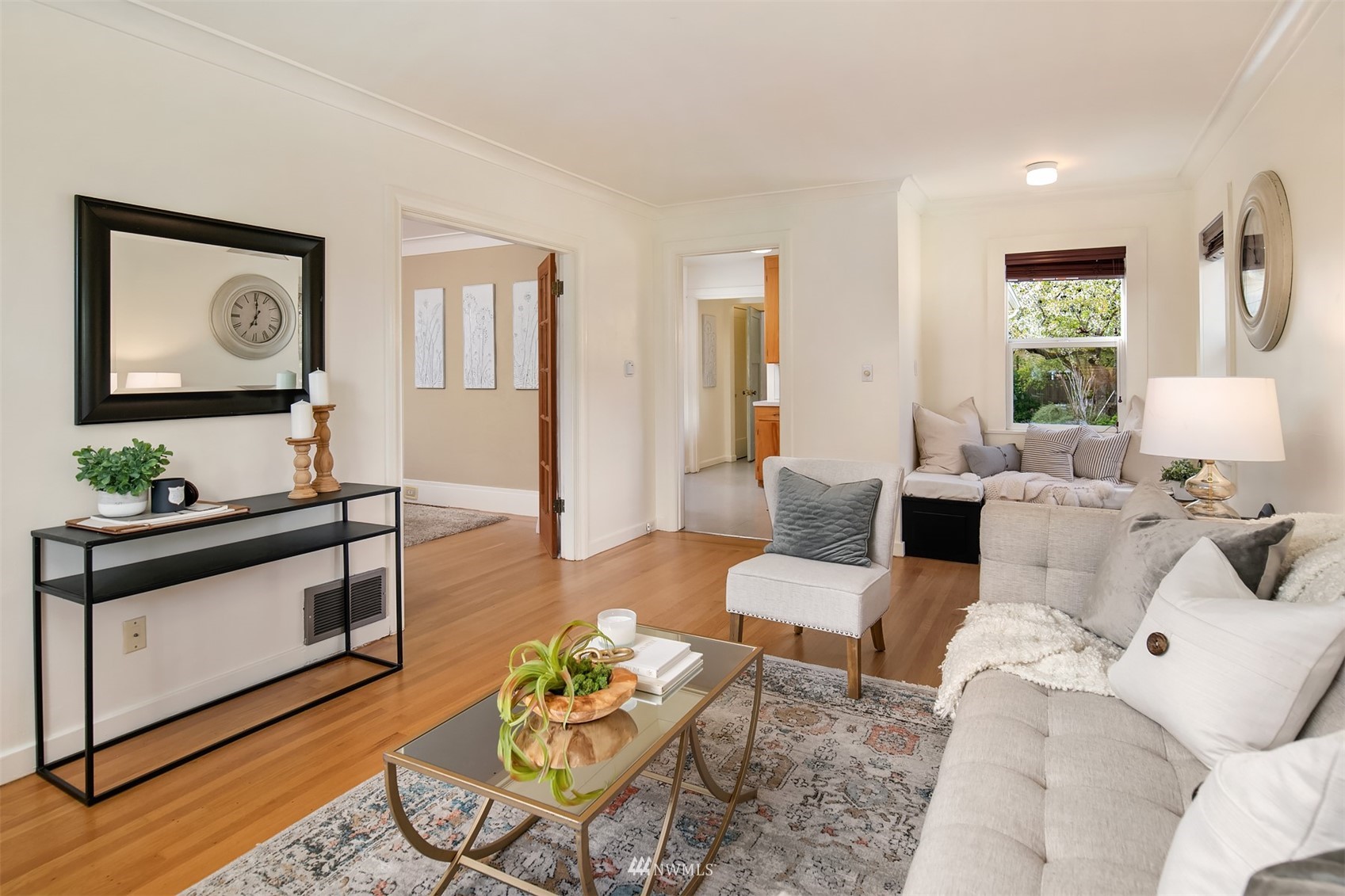 4623 Southwest Frontenac Street Seattle, WA 98136 - Photo 4 of 35 Gallery Image 4