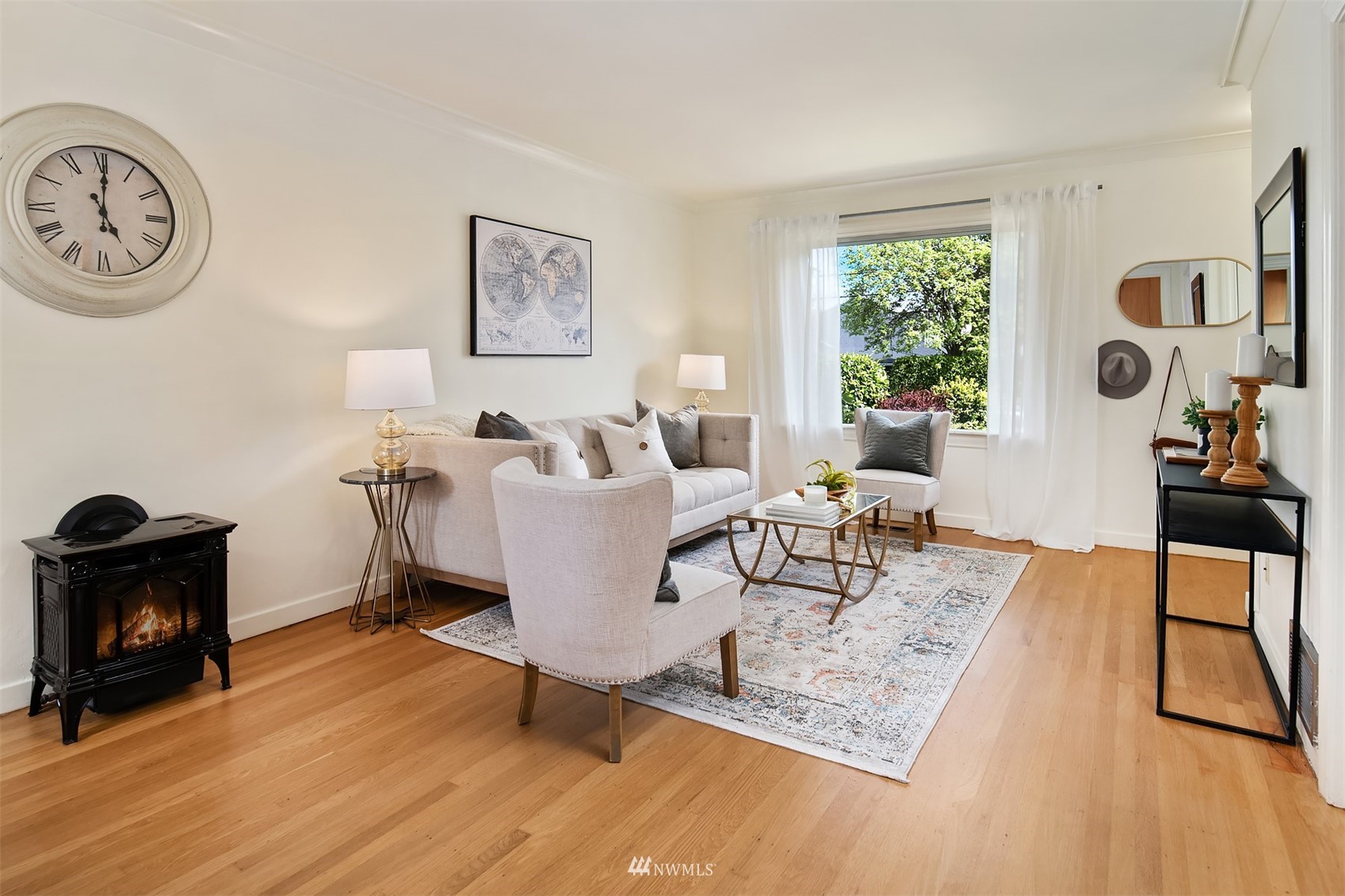 4623 Southwest Frontenac Street Seattle, WA 98136 - Photo 5 of 35 Gallery Image 5