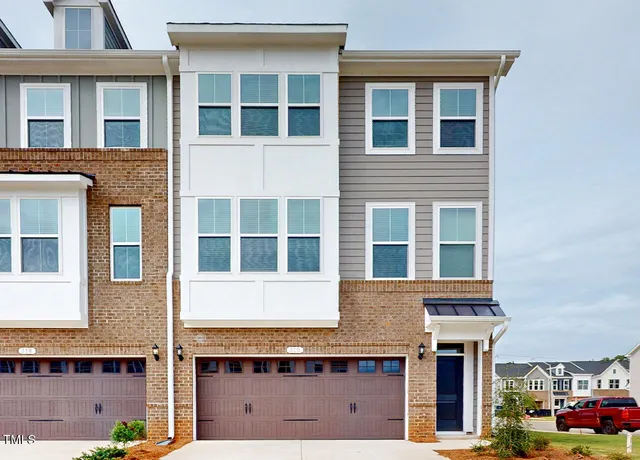 $2,522 | 129 Lemon Leaf Drive, Unit WINTERBERRY, Holly Springs, NC 27540
