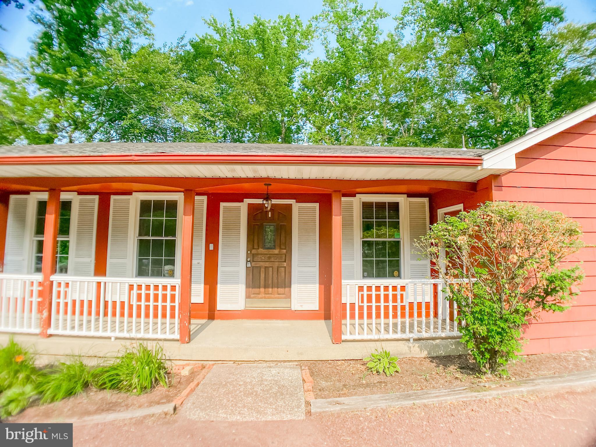 651 Lake Boulevard Lindenwold, NJ 08021 - Photo 2 of 37 front view of a house