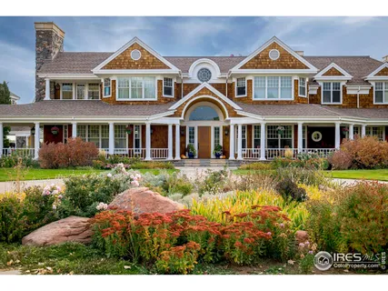 a view of a lake with houses
