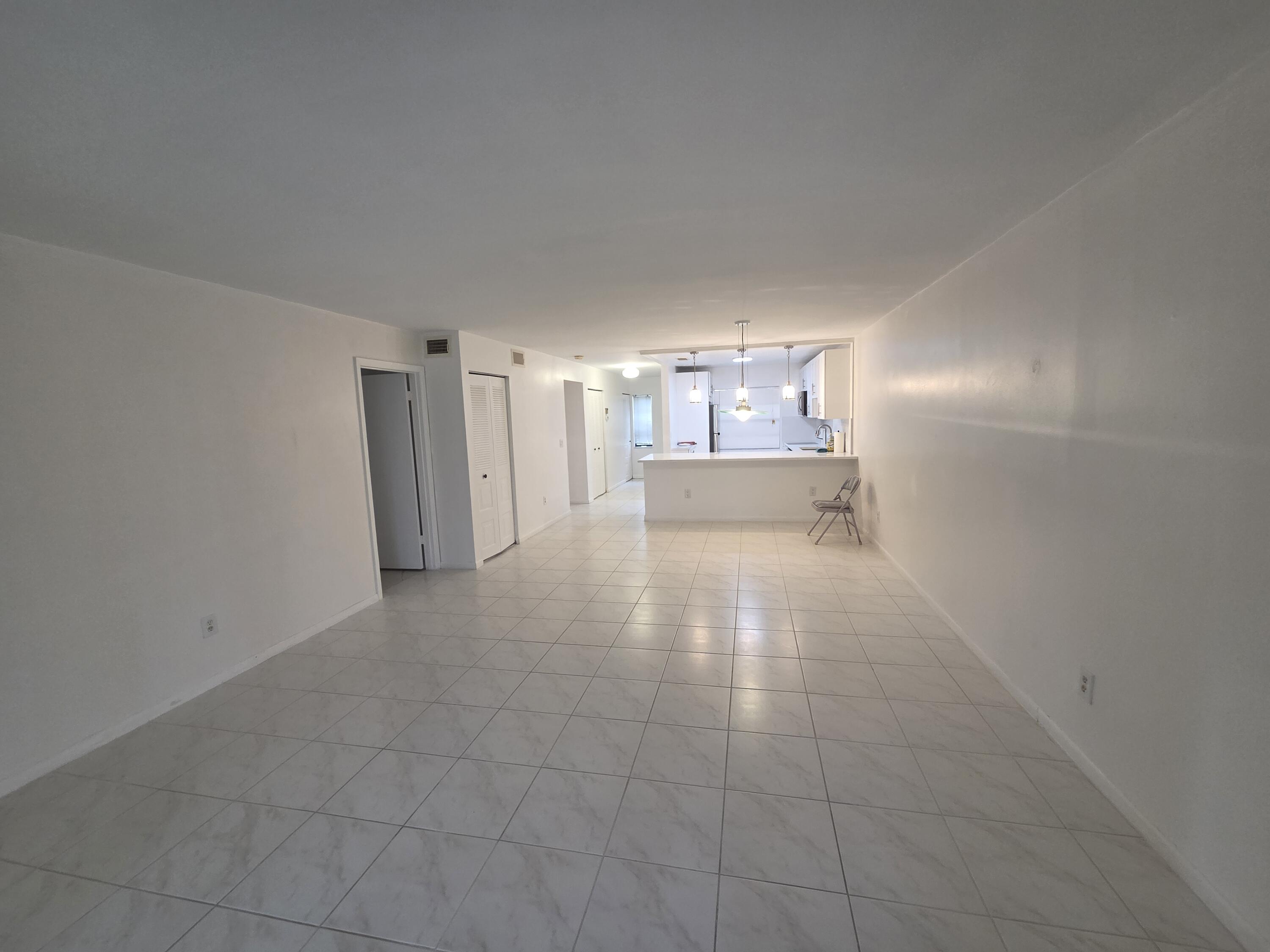 9187 Norte Lago, Unit 5E Boca Raton, FL 33428 - Photo 10 of 19 m12