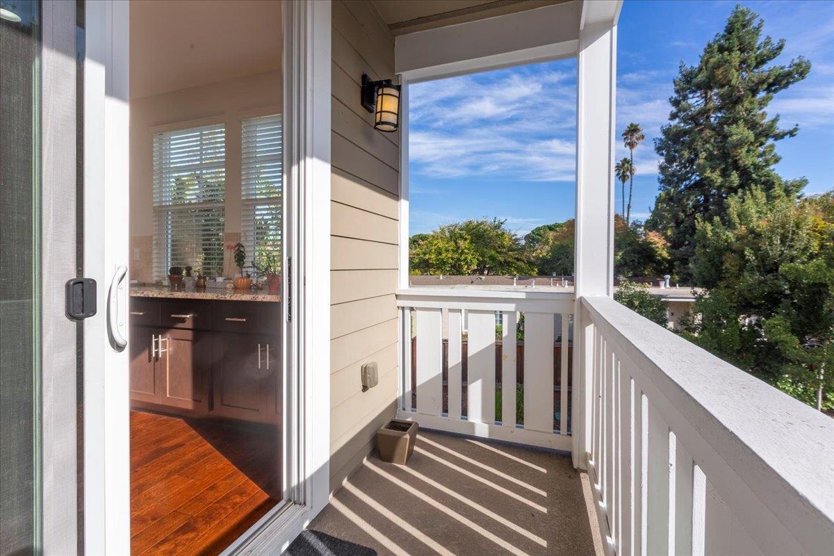 2041 Atlas Loop Mountain View, CA 94043 - Photo 5 of 51