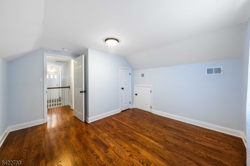 1868 Pilgrim Way Union, NJ 07083 - Photo 17 of 36