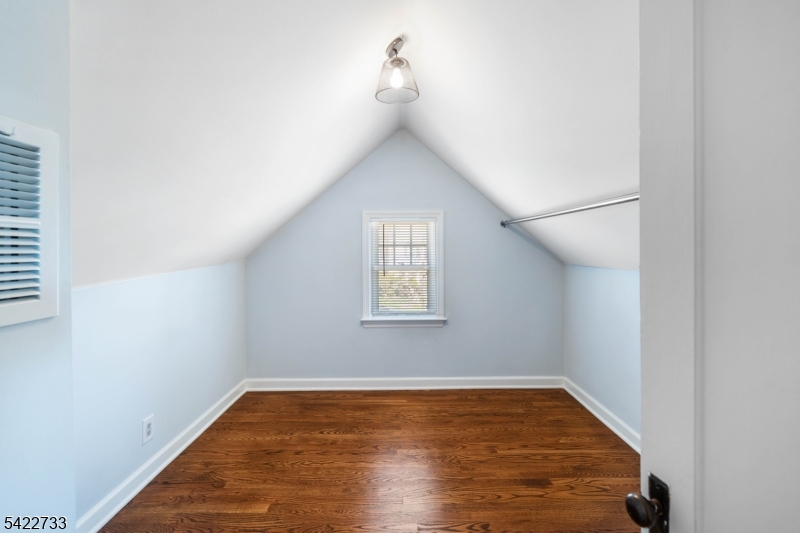 1868 Pilgrim Way Union, NJ 07083 - Photo 21 of 36