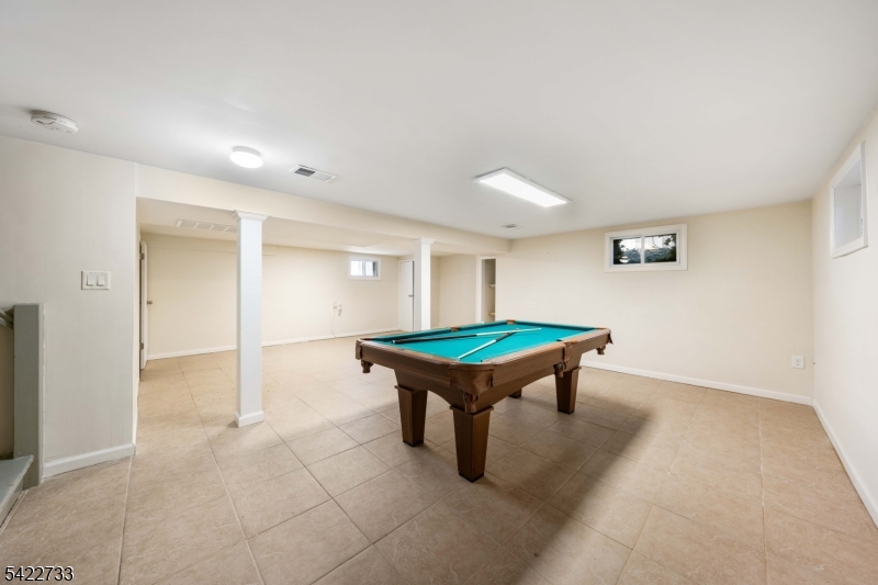 1868 Pilgrim Way Union, NJ 07083 - Photo 22 of 36