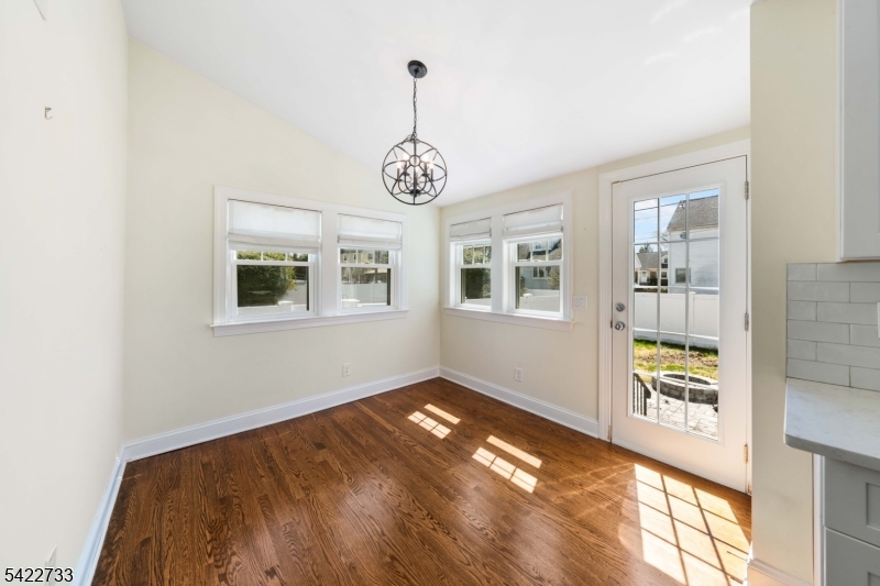 1868 Pilgrim Way Union, NJ 07083 - Photo 6 of 36