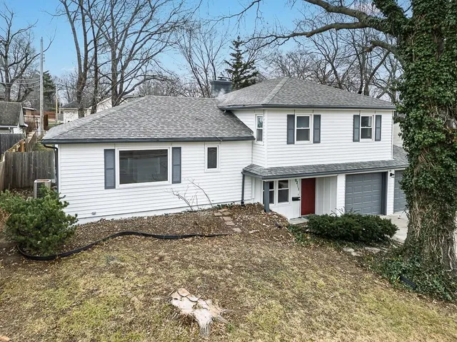 $365,000 | 9211 Antioch Road, Overland Park, KS 66212