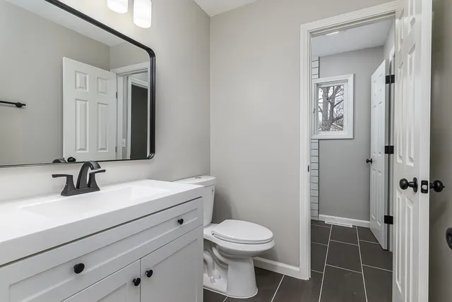 $365,000 | 9211 Antioch Road, Overland Park, KS 66212