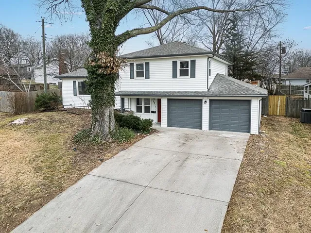 $365,000 | 9211 Antioch Road, Overland Park, KS 66212