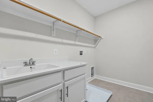 $2,499,900 | 6712 Moly Drive, Falls Church, VA 22046