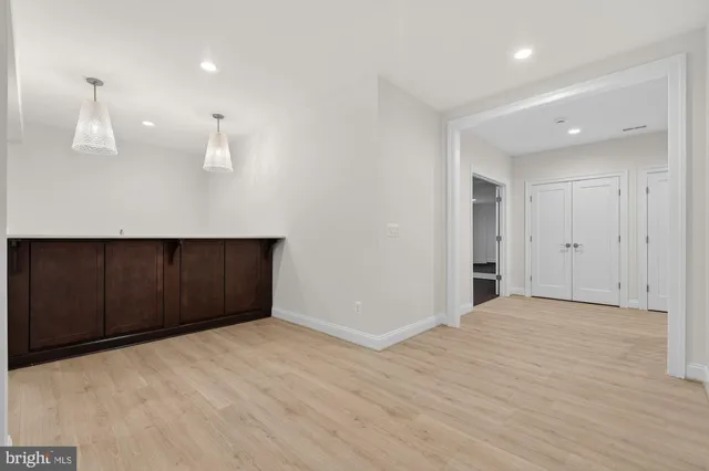 $2,499,900 | 6712 Moly Drive, Falls Church, VA 22046