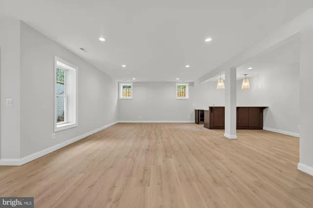 $2,499,900 | 6712 Moly Drive, Falls Church, VA 22046