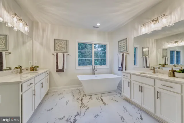 $2,499,900 | 6712 Moly Drive, Falls Church, VA 22046