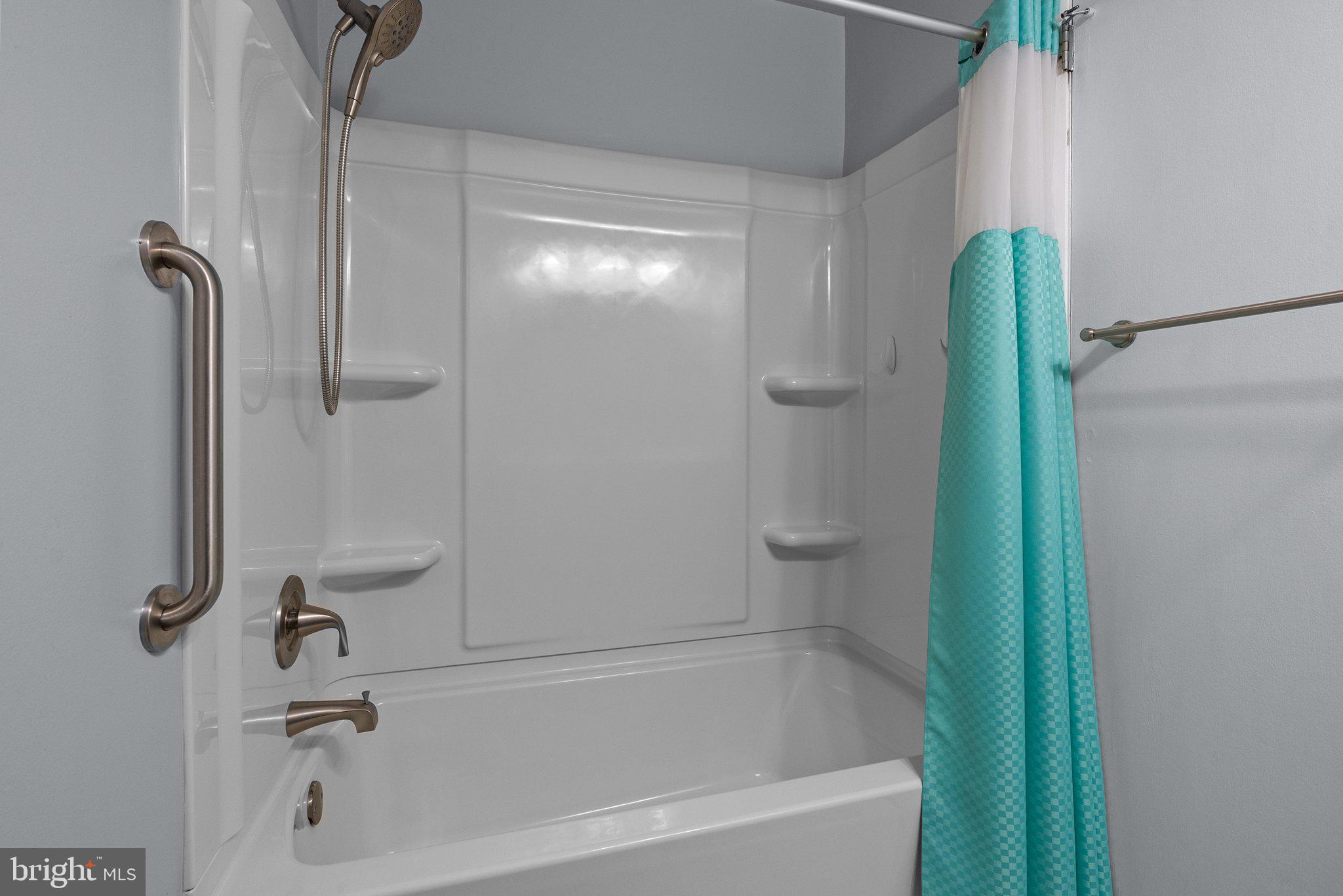 12610 Knights Road Philadelphia, PA 19154 - Photo 18 of 28 Gallery Image 18