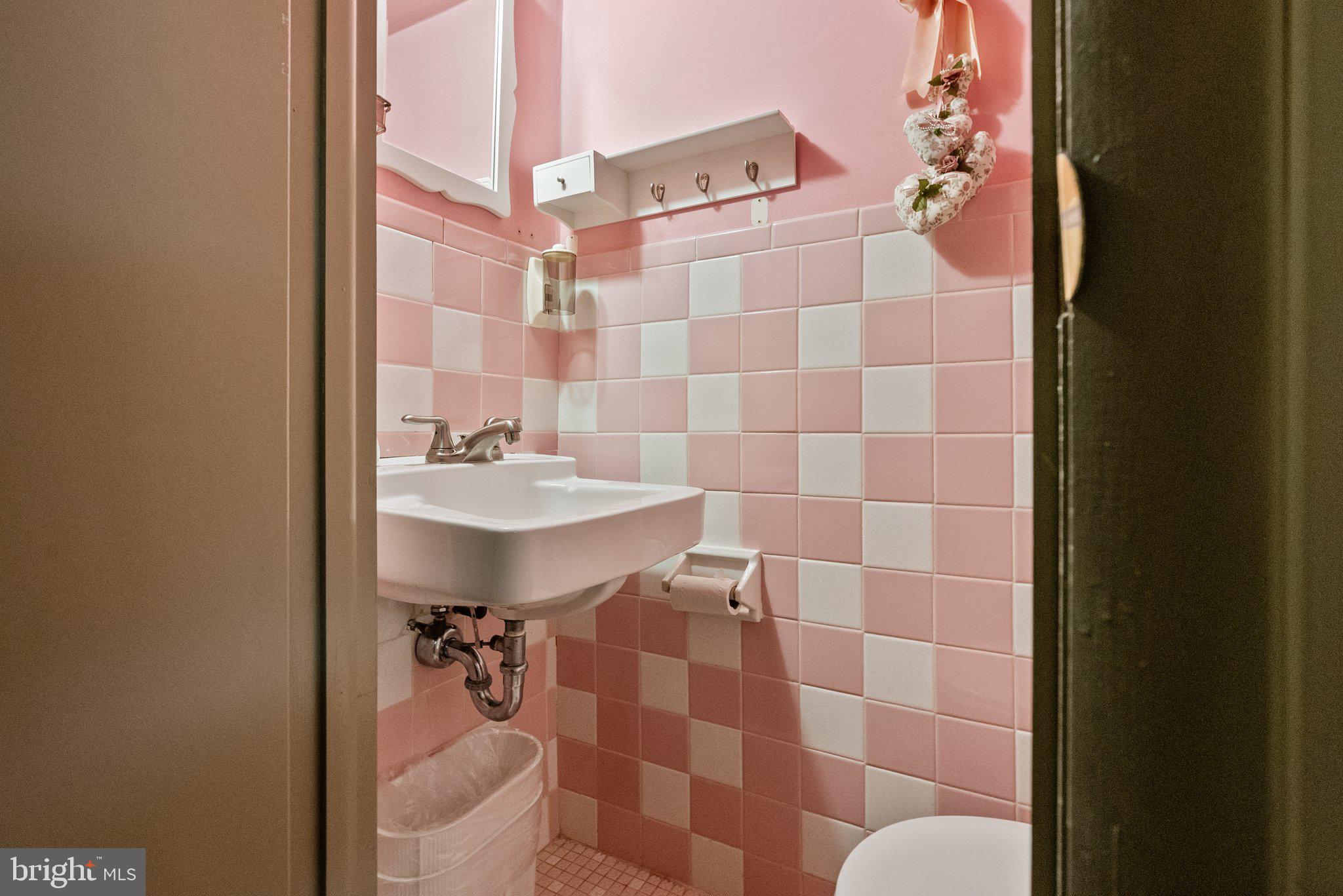 12610 Knights Road Philadelphia, PA 19154 - Photo 21 of 28 Gallery Image 21