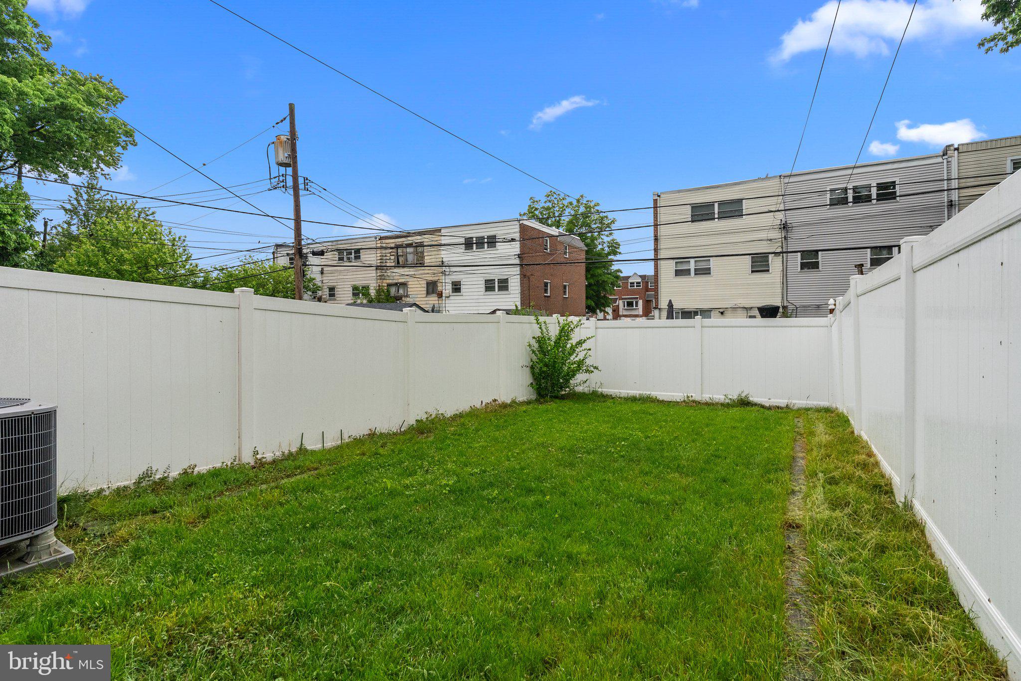 12610 Knights Road Philadelphia, PA 19154 - Photo 25 of 28 Gallery Image 25