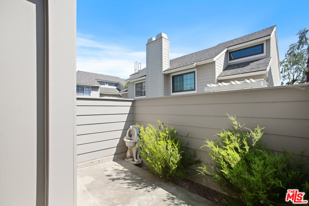 249 Alpine Street, Unit 56 Pasadena, CA 91106 - Photo 3 of 27