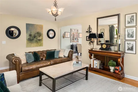 $1,095,000 | 4409 Southwest Dawson Street, Seattle, WA 98136