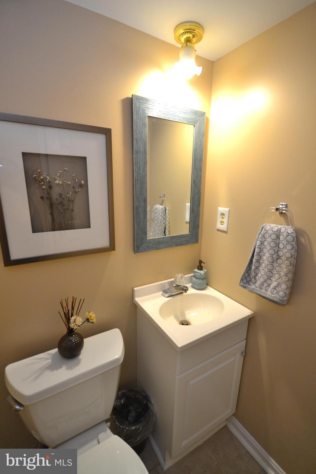 7031 Kelly Road Warrenton, VA 20187 - Photo 22 of 30 Bath