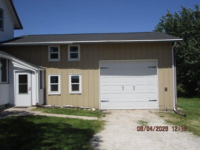 5319-wagon Wagon Wheel Road Manitowoc, WI 54220 - Photo 36 of 44 Attached garage.