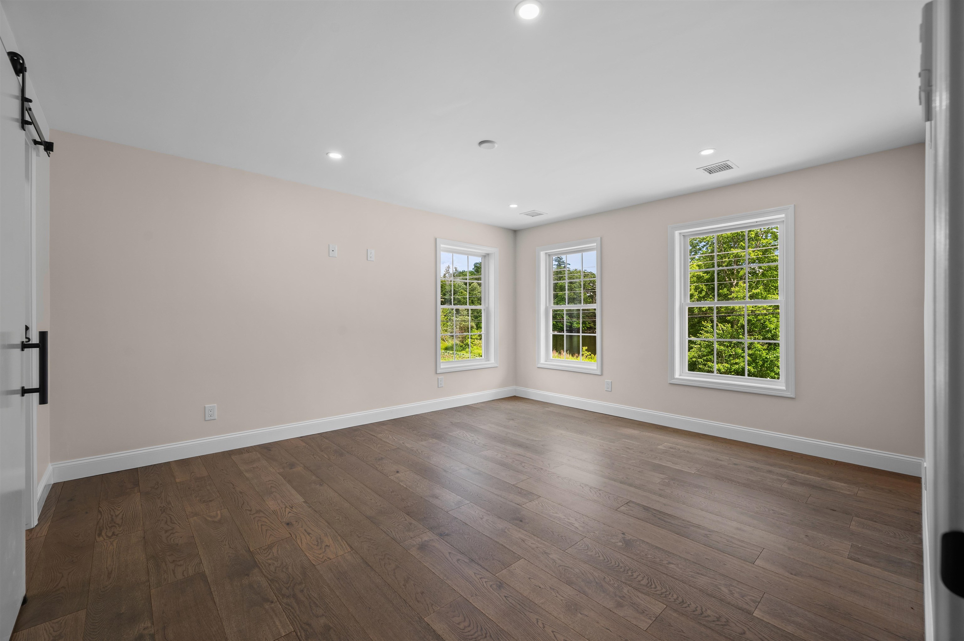 335 Raymond Road Chester, NH 03036 - Photo 15 of 29