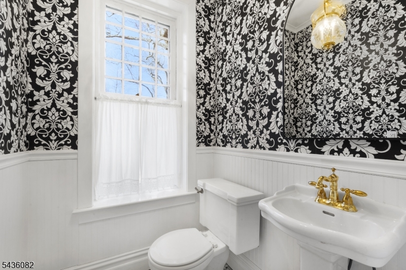 211 Mountainside Road Mendham, NJ 07945 - Photo 19 of 35