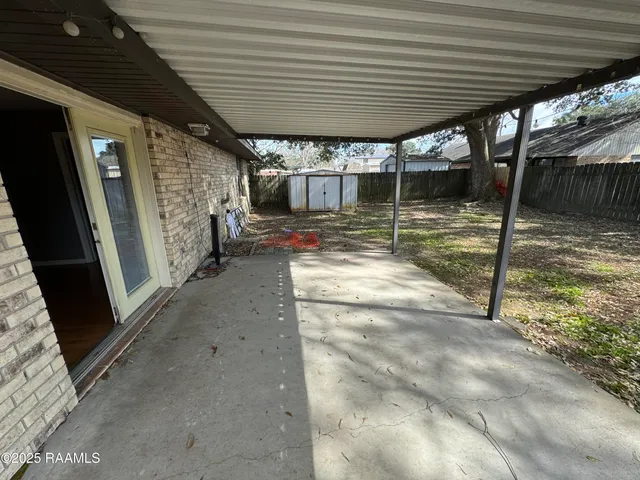 $1,450 | 107 Village Lane, Lafayette, LA 70506