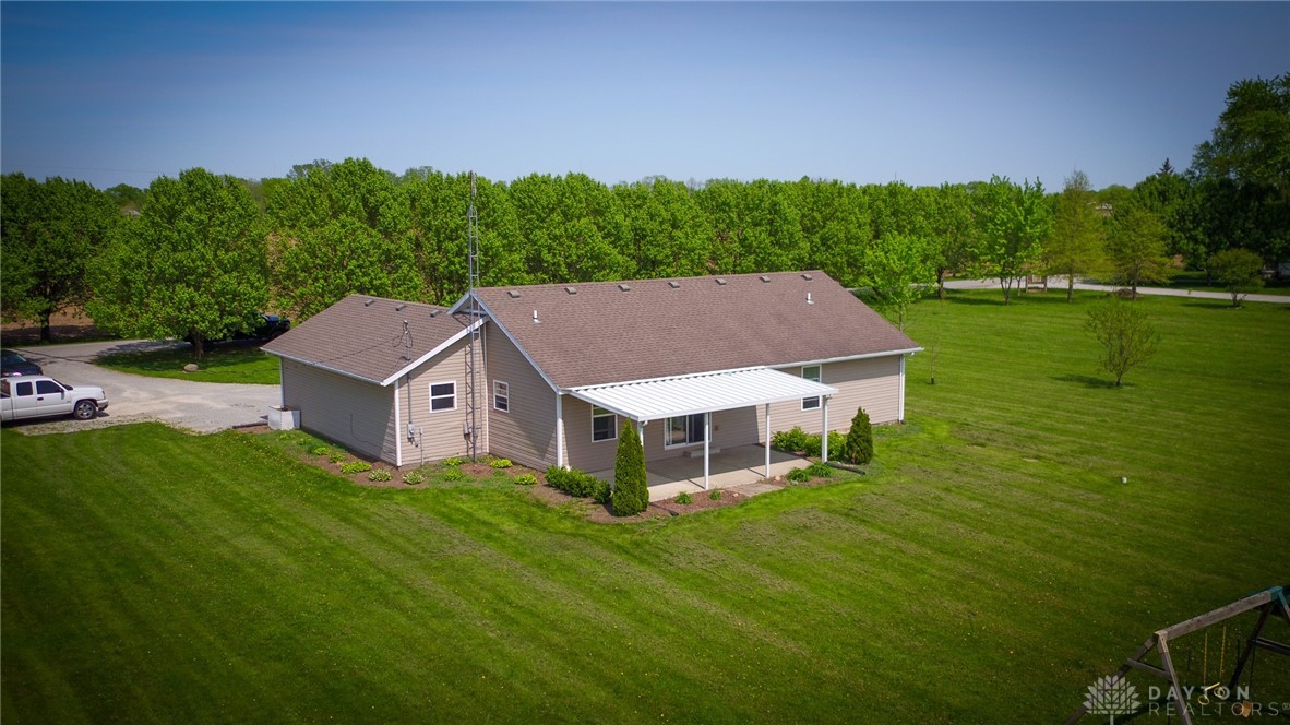 1501 Victory Road Springfield, OH 45504 - Photo 3 of 51 Gallery Image 3