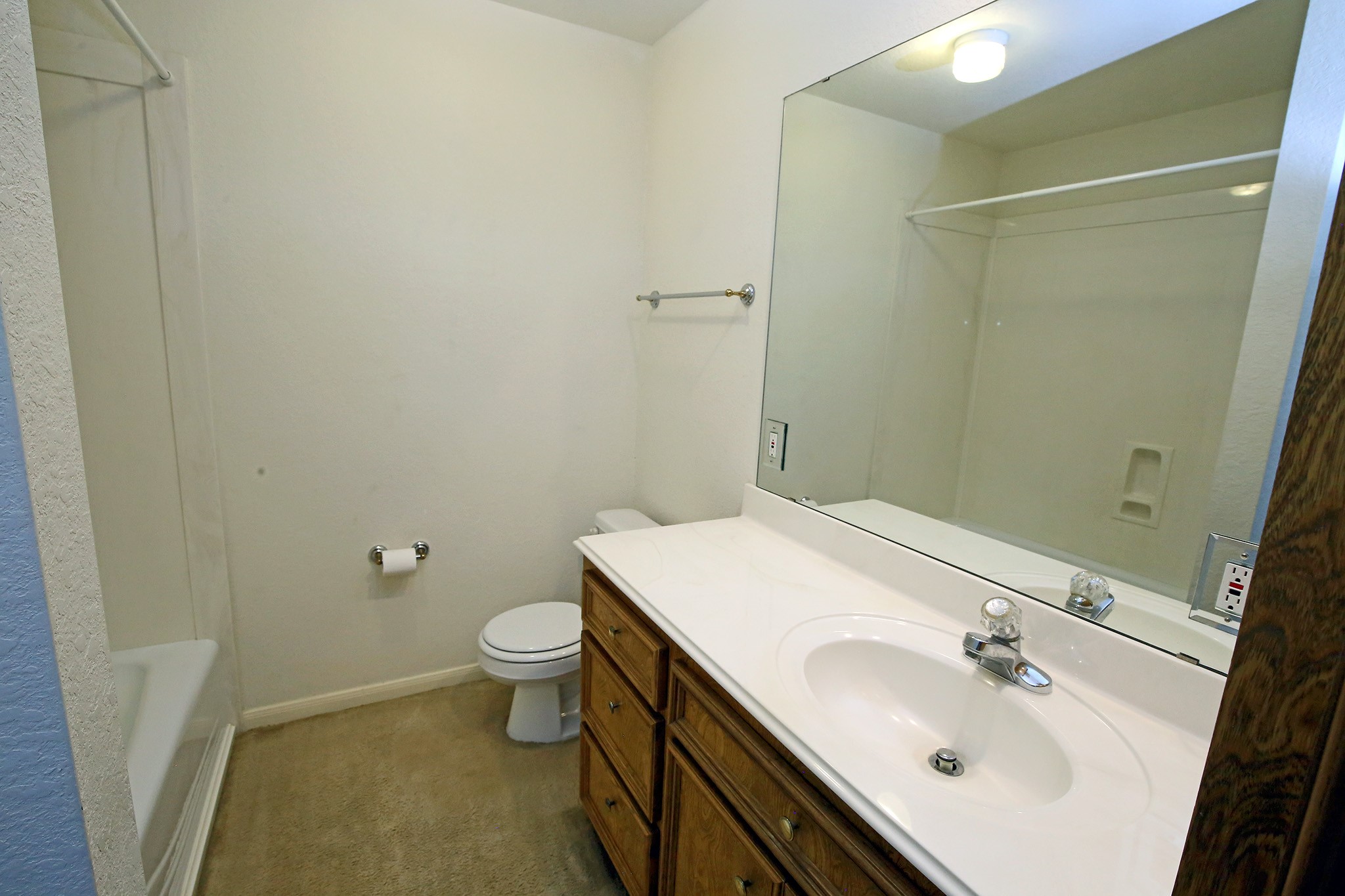 12002 10th Street Santa Fe, TX 77510 - Photo 22 of 35 Primary Bath