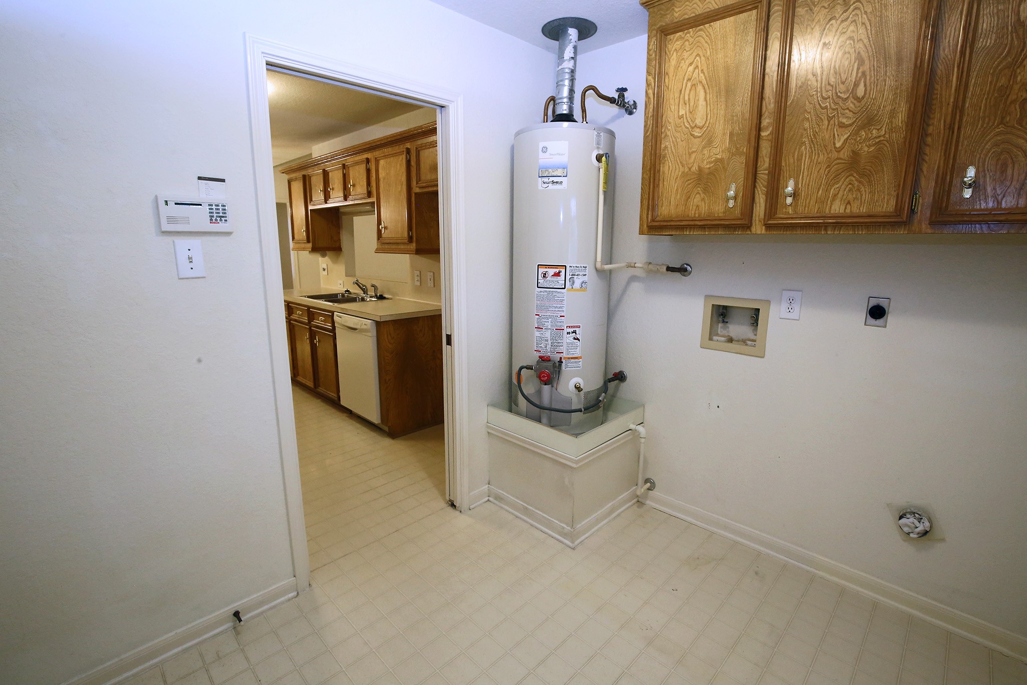 12002 10th Street Santa Fe, TX 77510 - Photo 24 of 35 Utility Room