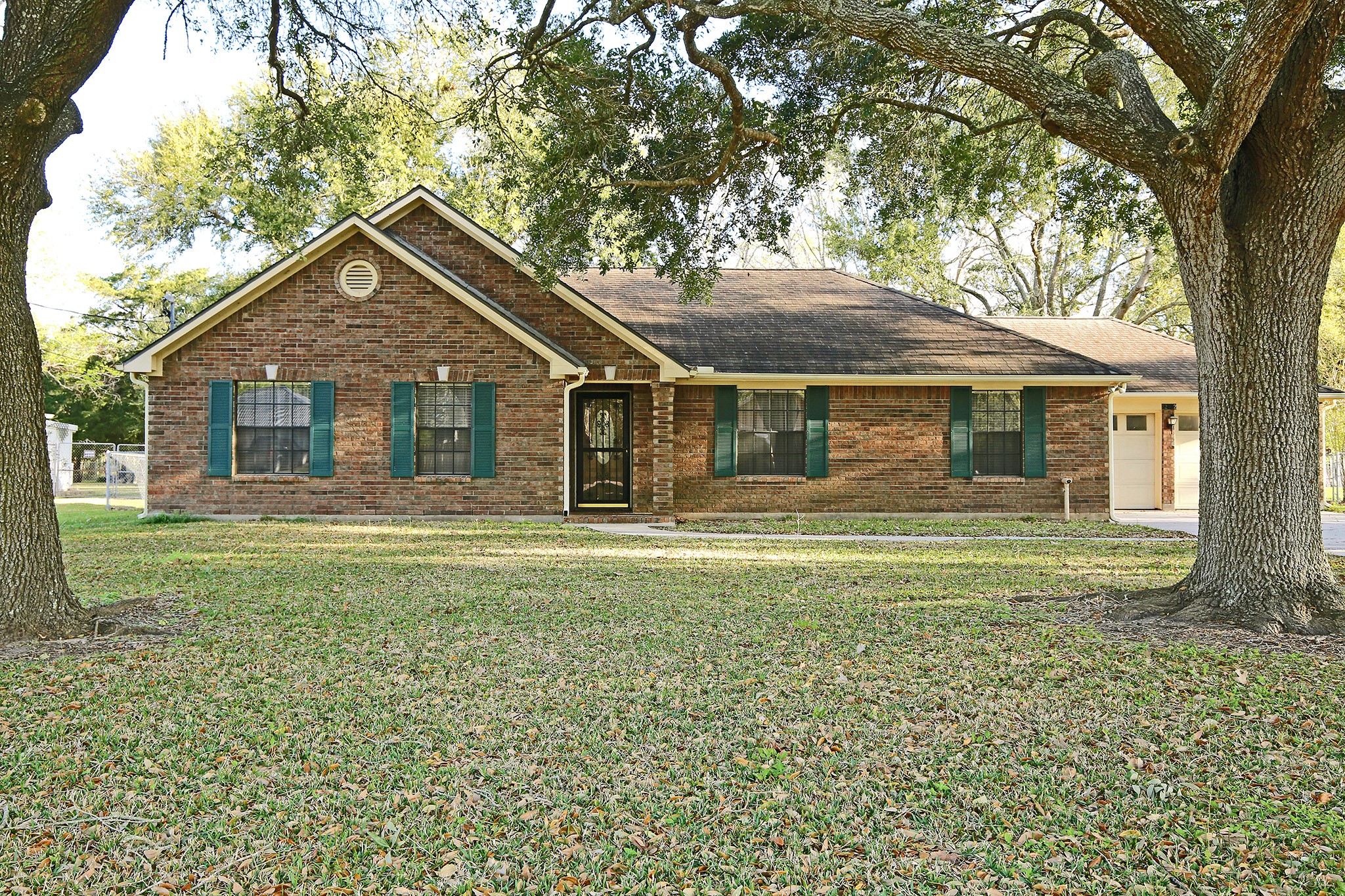 12002 10th Street Santa Fe, TX 77510 - Photo 4 of 35