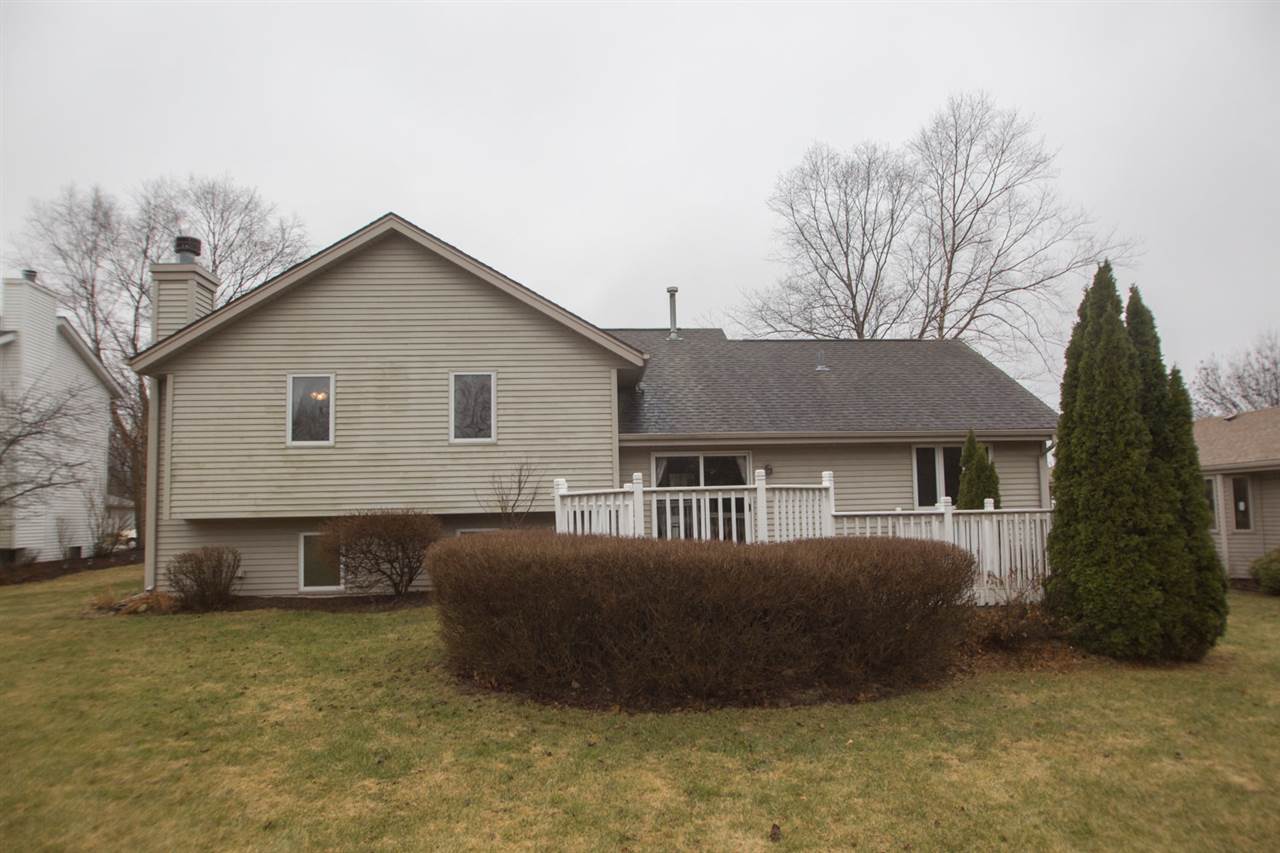 7068 Rye Ridge Trail Cherry Valley, IL 61016 - Photo 4 of 23 a view of a house with a yard and roof