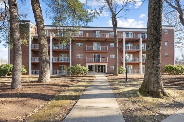 $355,000 | 65 Greentree Lane, Unit 33, Weymouth, MA 02190