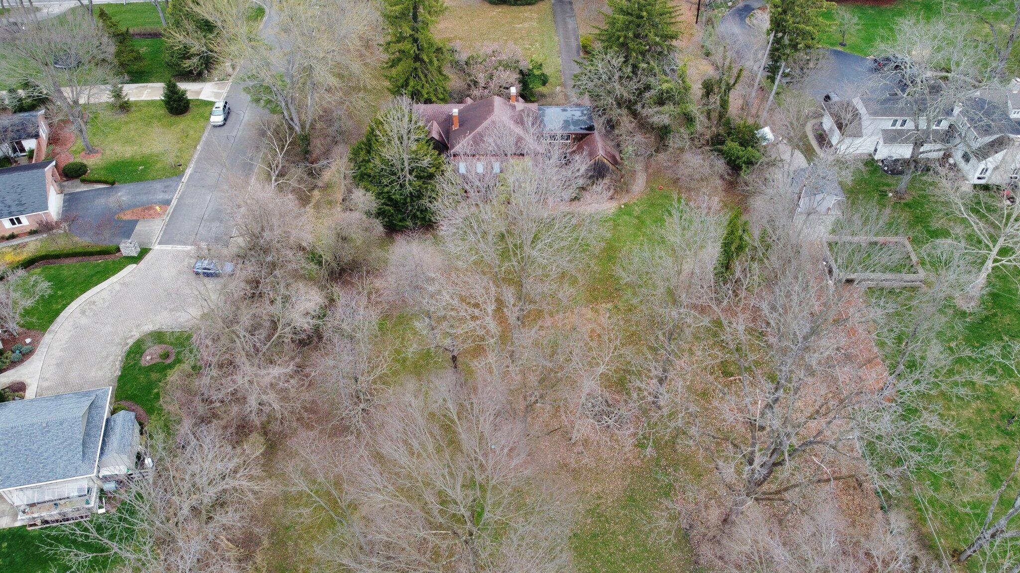 2665 Lane Road Columbus, OH 43220 - Photo 5 of 64 7-web-or-mls-2665-lane-rd