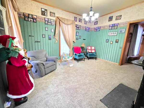 $360,000 | 408 East Diamond Street, Kendallville, IN 46755