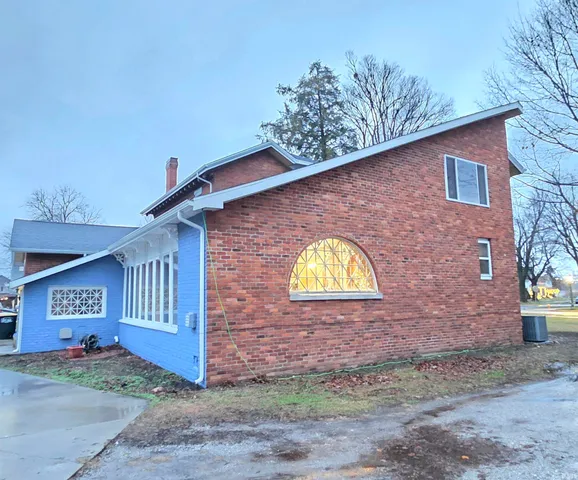 $399,900 | 408 East Diamond Street, Kendallville, IN 46755