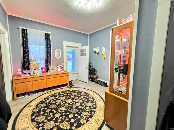 $360,000 | 408 East Diamond Street, Kendallville, IN 46755